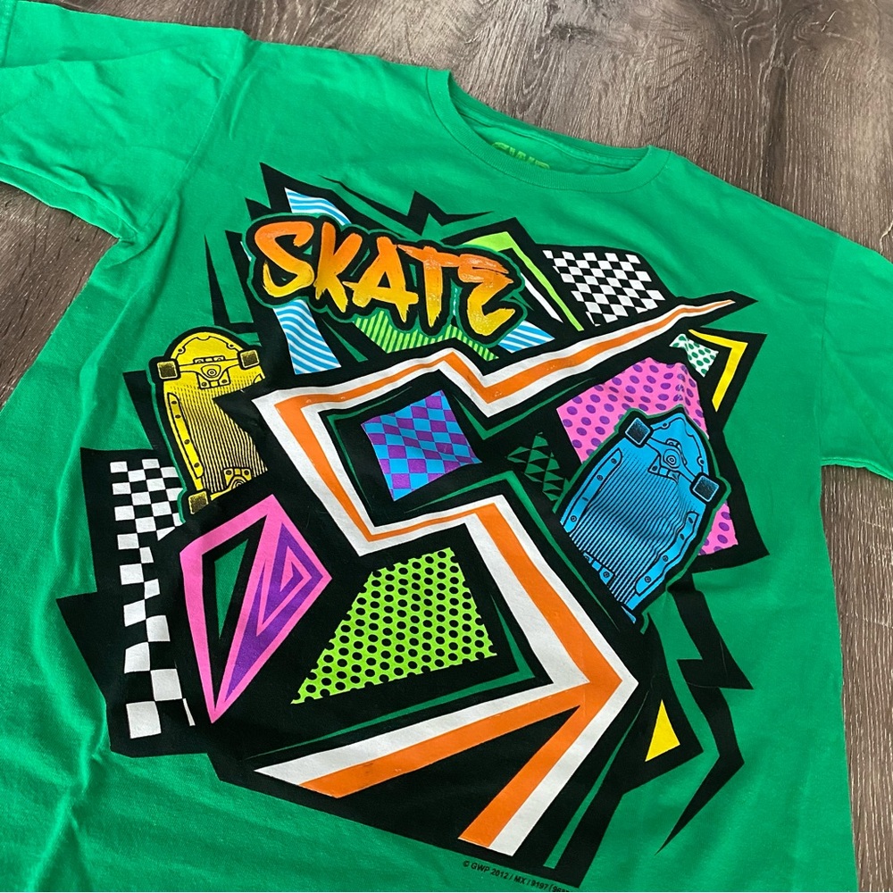 GWP Sport Boys Skater Retro 90s Tee - Picture 2 of 9